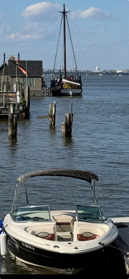 4-Hr Private Potomac Cruise & $100 Gift Card